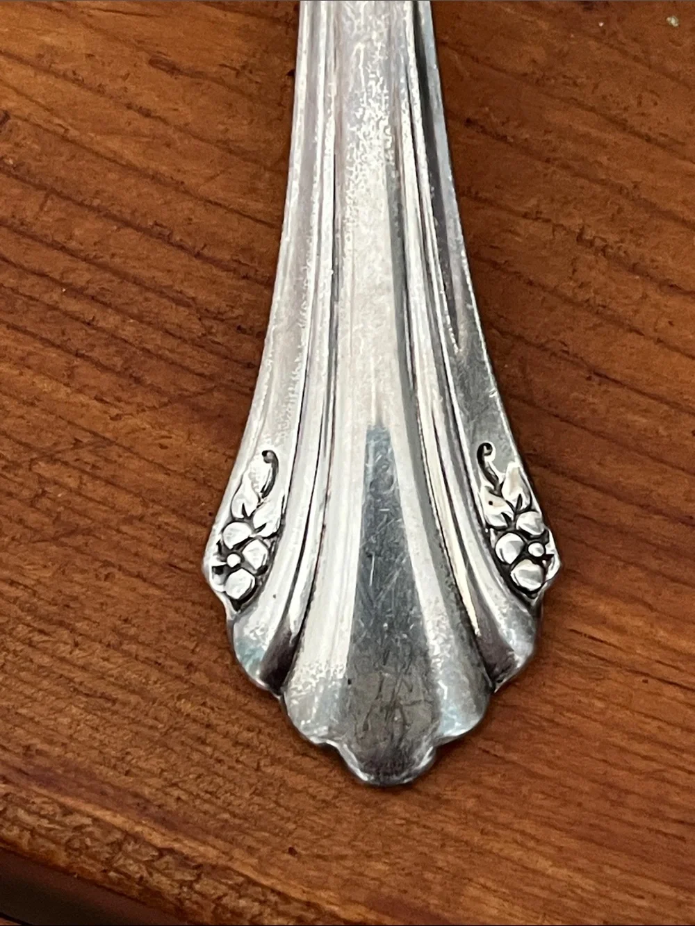 Community Oneida Silver-Plate Scalloped serving Spoons - Elegant Floral Handle